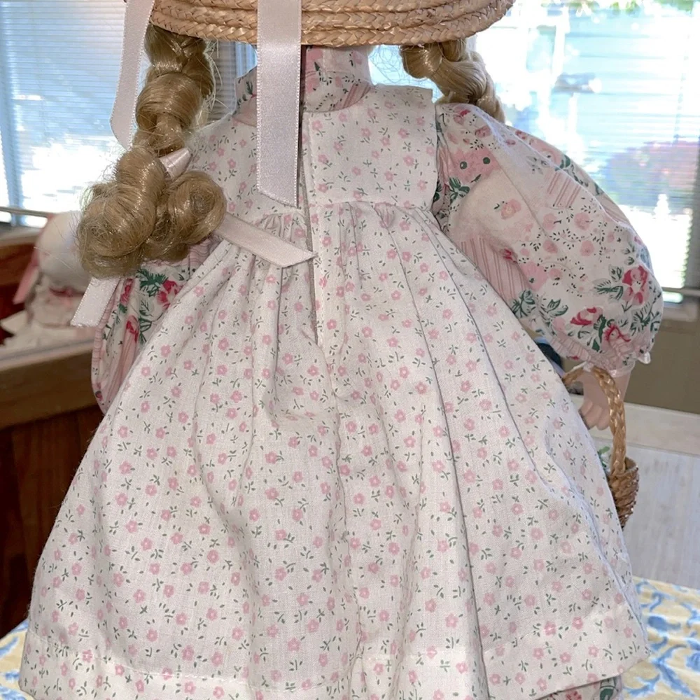 Avon Special Memories Gardening Doll with Flower Basket and Water Can Pr…